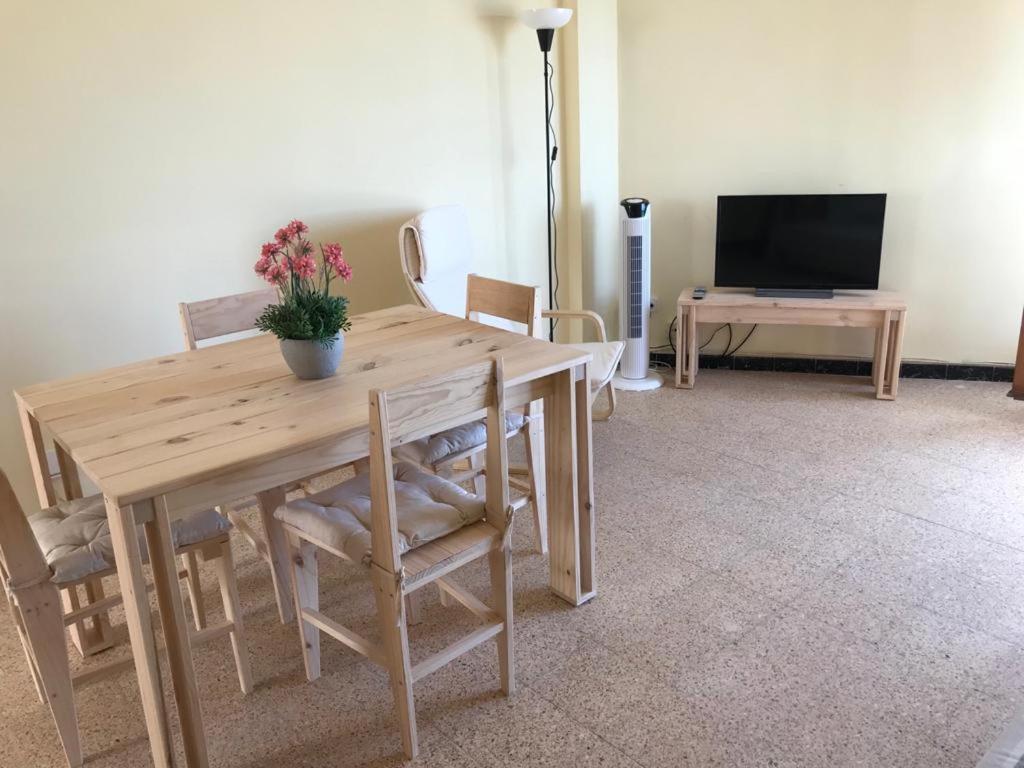 טראגונה El Faro Apartaments Platja Llarga-Les Salines-Tgn מראה חיצוני תמונה